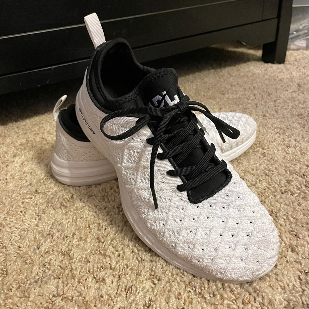 Apl Techloom Black/White Shoe - image 1